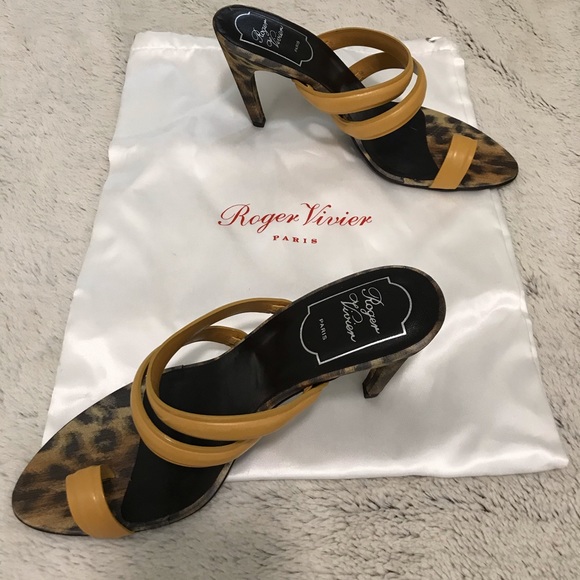 Beautiful Authentic Roger Vivier Heels - Picture 3 of 11